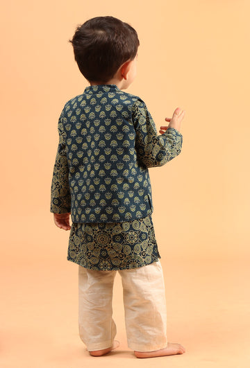 Set Of 3: Taksh Indigo Cotton Kurta, Off White Pyjama & Indigo Print Jacket